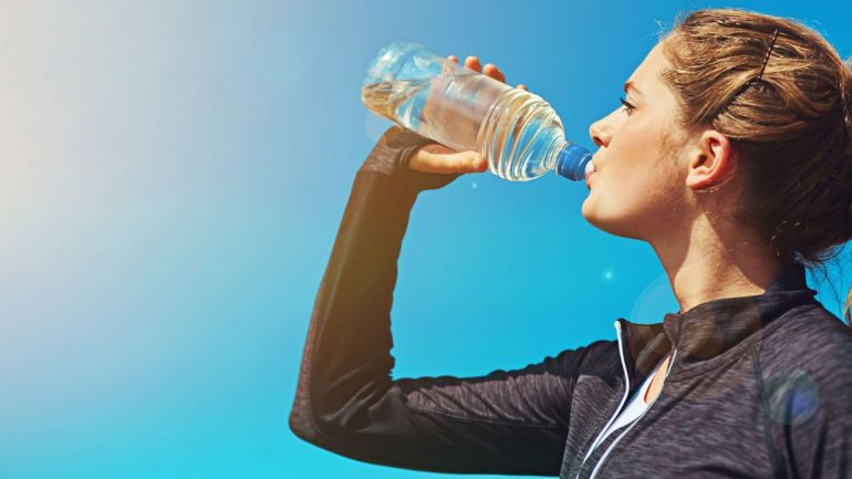 Minum Air Putih yang Cukup