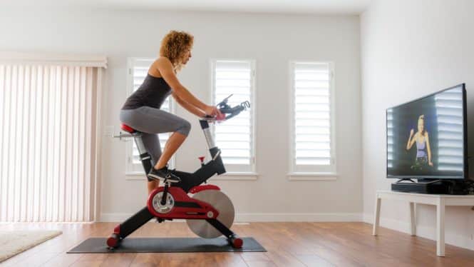 Manfaat Kesehatan dari Bersepeda di Rumah